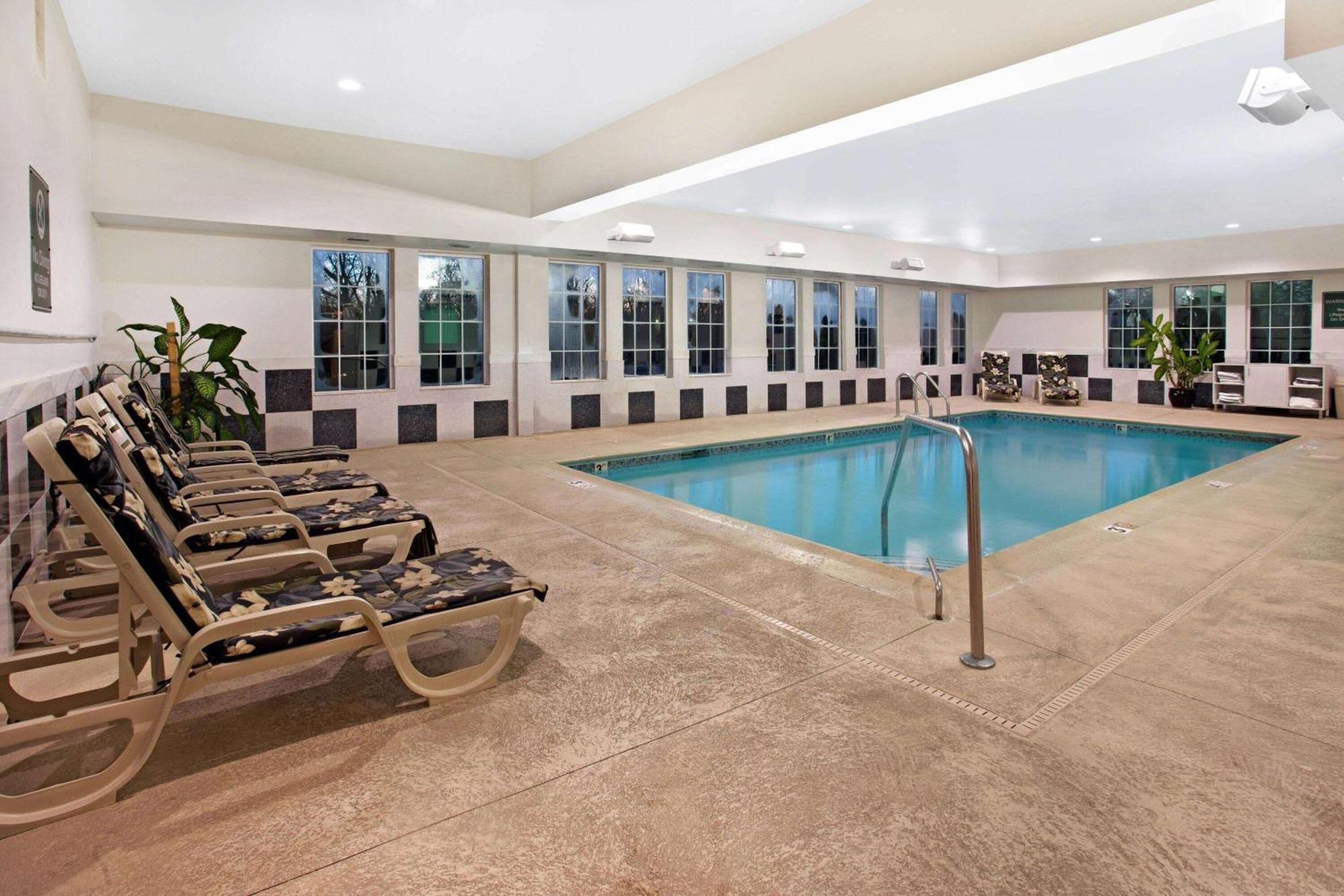 La Quinta By Wyndham Stonington-Mystic Area Hotel Pawcatuck Екстериор снимка