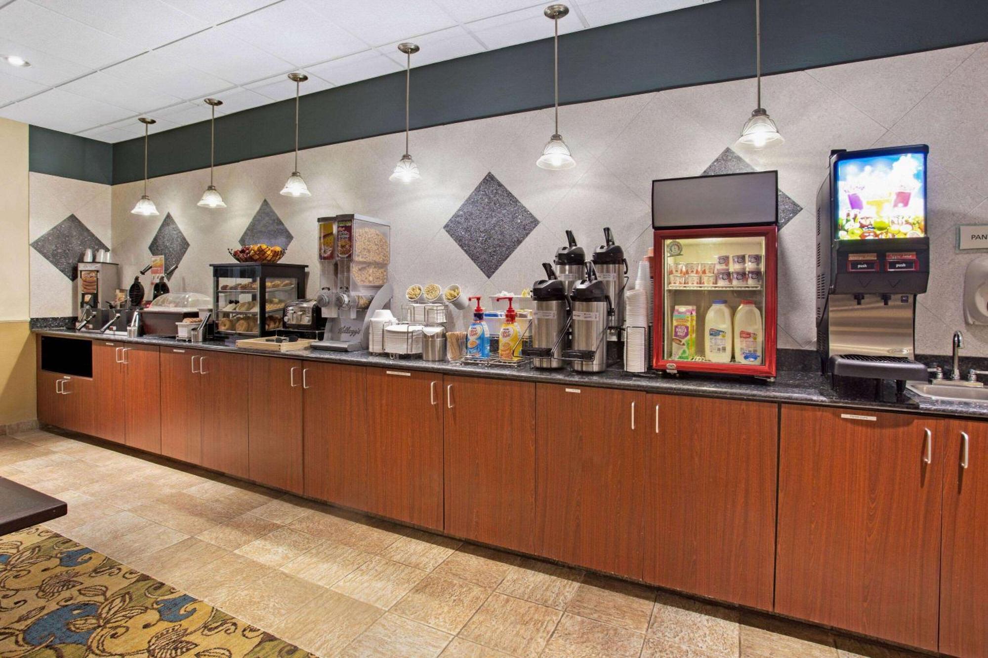 La Quinta By Wyndham Stonington-Mystic Area Hotel Pawcatuck Екстериор снимка